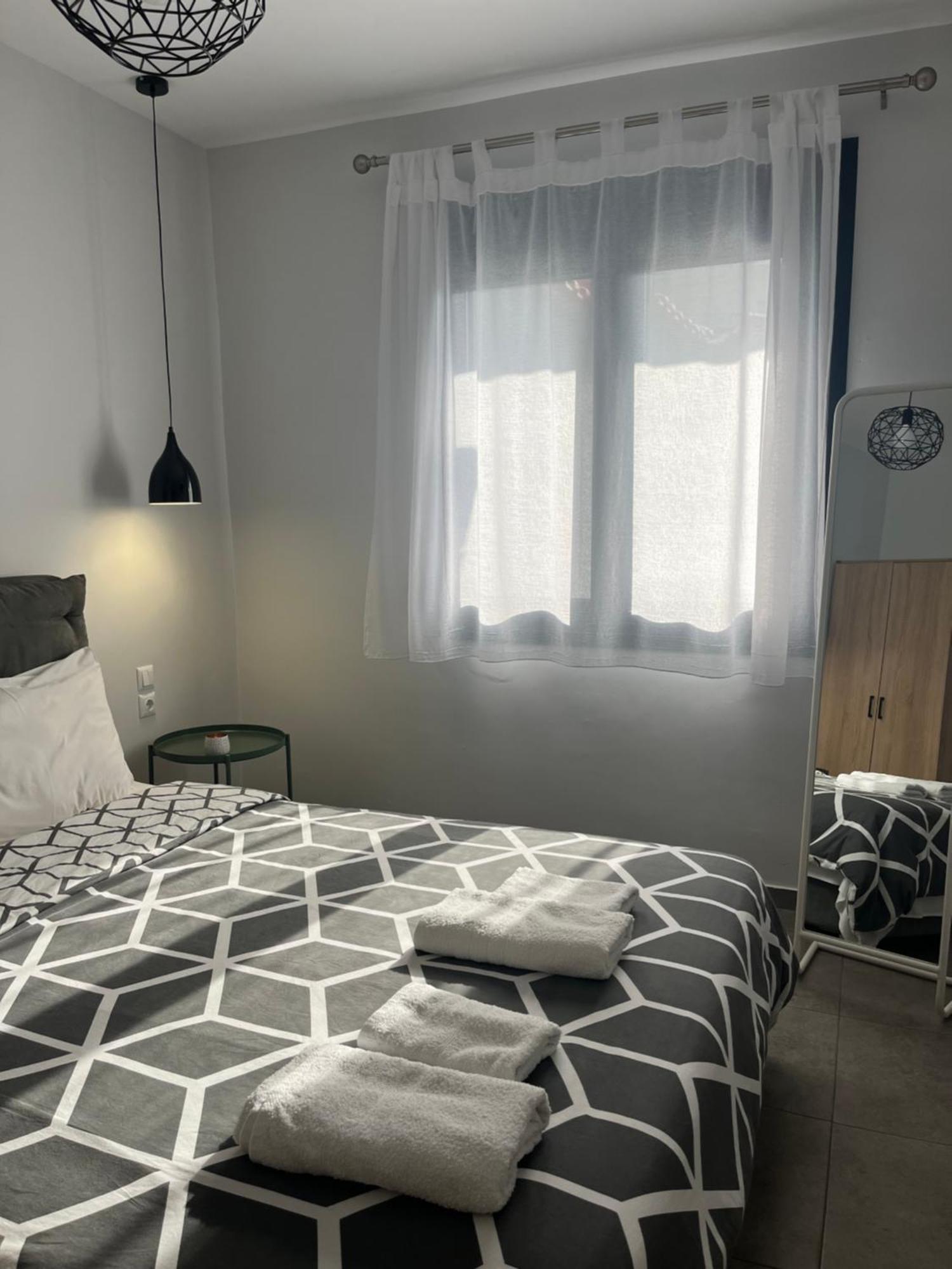 Elements Studios Néa Péramos Εξωτερικό φωτογραφία